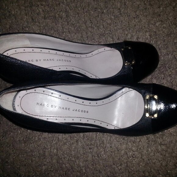 MARC BY MARC JACOBS-Logo Plaque Pump Heels-Black Leather-37.5M-6.5-Excellent - Picture 7 of 7